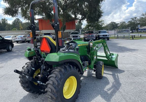 Nuevo y económico: Mini tractor de arrastre John Deere 2038R de 70HP y Mini tractor John Deere 120R con motor y bomba, calidad premium - Product Image 3
