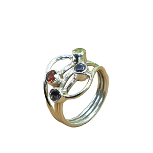 แหวนเงินแท้ 925 ประดับพลอยคุณภาพสูง ไอลไลท์สีน้ำเงิน อเมทิสต์สีม่วง โกเมนสีแดง เพอริดอตสีเขียว แหวนดีไซน์โดดเด่น เหมาะสำหรับเป็นของขวัญ - Product Image 1