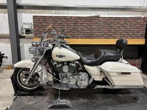 Harley-Davidson Usada del 2015 ®   FLHR - Road King ®   disponible para la venta - Product Image 3