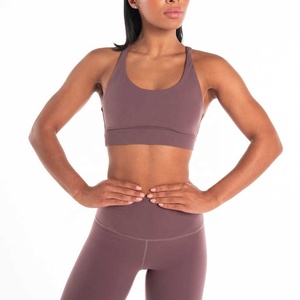 Vente en gros Ensemble soutien-gorge deux pièces Coussinets amovibles Leggings de yoga Ensemble de vêtements de sport deux pièces pour femmes - Product Image 6