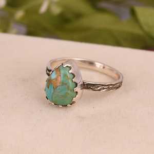Bague en argent sterling avec turquoise Kingman faite à la main, sertie en forme de goutte, style bohème sud-ouest, bijou de luxe, cadeau de mariage - Product Image 2