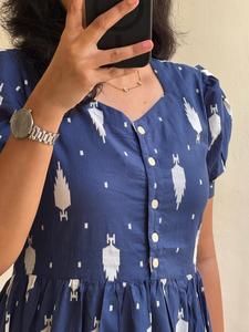 Robe longue de style Boho pour femmes Robe longue à volants A-Line avec manches bouffantes et motif imprimé Idéal pour les voyages et les vêtements décontractés - Product Image 6