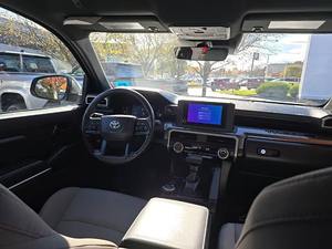 Toyota Tacoma TRD Off-Road Doble Cabina 4x4 2024 Usada en Buen Estado - Product Image 2