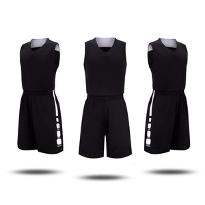 Uniformes de basket-ball imprimés numériquement, vêtements de sport, polyester, basique, vente en gros, uniformes de basket-ball personnalisés, fabrication au Pakistan - Product Image 2