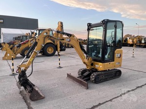 รถขุดขนาดเล็กมือสอง CAT 301.8 รถขุดตีนตะขาบขนาดกะทัดรัดสำหรับงานก่อสร้างและจัดสวน - Product Image 5
