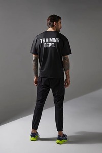 เสื้อยืดสวมหัวพิมพ์ลาย DTG สำหรับผู้ชายโอเวอร์ไซส์ไหล่ตกทรงหลวมแขนสั้นพอดีตัวทำจากผ้าฝ้ายเจอร์ซี่โลโก้ที่กำหนดเอง - Product Image 2