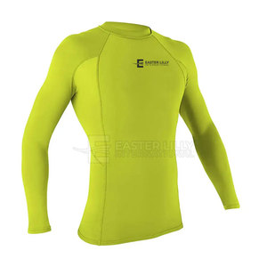 Vêtements de sport d'extérieur doux, élégants et durables, conçus pour les hommes, avec une protection anti-UV à manches longues pour plus de résistance, de durabilité et de confort. - Product Image 4