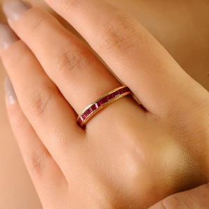 Bague demi-éternité en or jaune 14 carats massif avec rubis taille carrée naturel, design classique et élégant, meilleur prix, cadeau idéal pour femme - Product Image 4