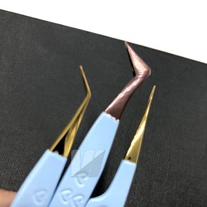 Pinzas Profesionales para Extensión de Pestañas de Acero Inoxidable Japonés con Logotipo Personalizado Azul Cielo, Punta de Diamante, Agarre de Fibra, Punta Dorada para Volumen - Product Image 4