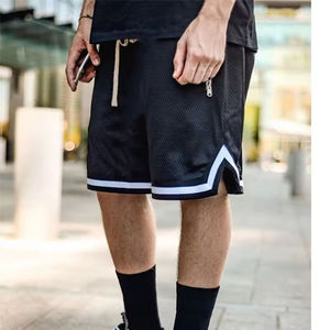 Haute qualité 100% Polyester maille Shorts cordon deux poches sérigraphie Jogging porter Gym entraînement chaud Shorts personnalisé - Product Image 4