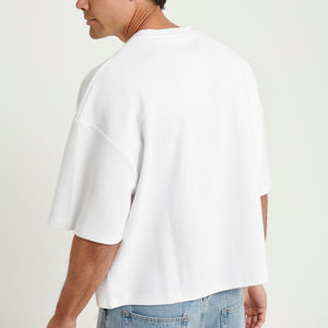 เสื้อยืดผู้ชายสั่งทำ OEM ผ้าหนา สีดำ สไตล์สตรีทแวร์ ผ้าฝ้าย 100% ทรงโอเวอร์ไซส์ 300gsm ไหล่ตก คุณภาพสูง คอริบ - Product Image 6