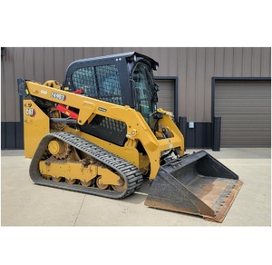 Cargadora compacta sobre orugas CAT 249D3 en venta, con motor diésel de 67 hp, cabina cerrada y capacidad operativa de 1740 lb. - Product Image 4