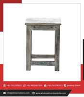 Tabouret en bois ancien, artisanal, en bois récupéré, mobilier moderne, siège industriel unique, salon, chambre, extérieur, appartement