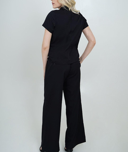 L'usure active frotte des ensembles d'uniformes avec la coupe fraîche de douille courte et le collier de support structuré pour les environnements médicaux - Product Image 3