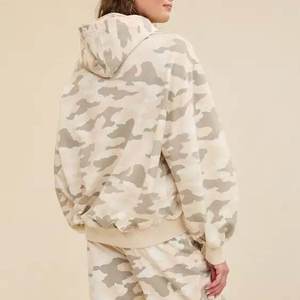 Sudadera con capucha de gran tamaño con estampado de camuflaje de alta calidad para mujer - Product Image 3