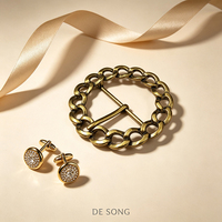 Boucle de ceinture tendance en alliage de zinc ajourée, personnalisable avec initiale ou logo, plaqué or ou argent, accessoire de ceinture pour femme