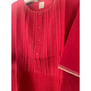 VESTIDO DE LINO MARI - Elegante Vestido Largo Color Carmesí con Mangas Abullonadas, Talla Grande, para Fiestas Formales, Ropa ODM, Logotipo Personalizable - Product Image 2