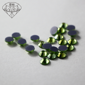 ASFA219 Peridot AB Strass thermocollants en verre Matériel durable et élégant pour l'artisanat Bijoux Vêtements Sac Décoration DIY - Product Image 1