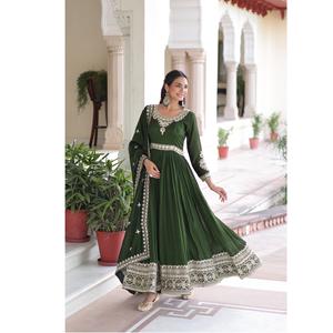 Robe Anarkali brodée de créateur, costume Anarkali en soie Vichitra pour les festivals et les occasions de mariage à prix abordable - Product Image 1