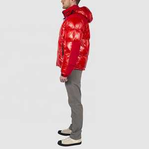 Veste matelassée légère et pliable, imperméable, compacte, idéale pour les voyages et le confort par temps froid - Product Image 2