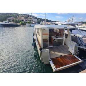 Lancha Híbrida Greenline 33, Crucero de Cabina Premium para un Paseo Cómodo - Product Image 6