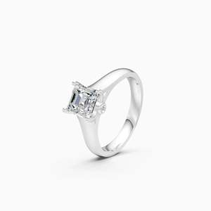 Anillo solitario con diamante de corte Asscher cultivado en laboratorio, corte elegante, 1.178 quilates, en oro amarillo, blanco y rosa de 9 quilates. - Product Image 3