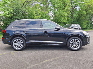 Aud-i Q7 Premium Plus 2024, bien entretenu et propre - Product Image 6