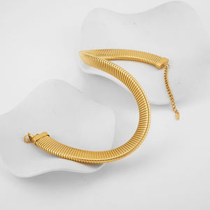 最新の18Kゴールドメッキステンレススチールジュエリーチャンキー弾性スネークボーンチェーンチョーカー女性用ネックレスP243485 - Product Image 4