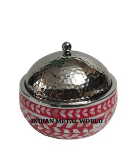 Olla caliente de acero inoxidable de alta calidad para servidor de alimentos de diseño estándar con olla caliente de nácar martillada para artículos de hotel - Product Image 1