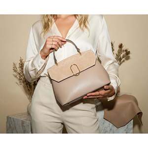 Borsa Artistica 26003 Design Strutturato in Vera Pelle Scamosciata e Pelle Dollar, Fatto a Mano in Italia - Product Image 2