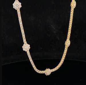 Collar con colgante de moissanita con forma de letra de compromiso de lujo de plata 925 chapado en oro amarillo - Product Image 2