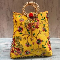 Sac à main Potli traditionnel brodé pour femmes, sacs Potli pour mariage, cadeaux de retour, sac à main Potli en soie pure pour femmes