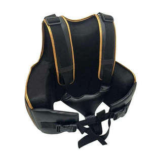 Protector corporal de cuero de la mejor calidad para Kickboxing tailandés y MMA Training Shield con protector de pecho, vendaje cohesivo incluido - Product Image 1