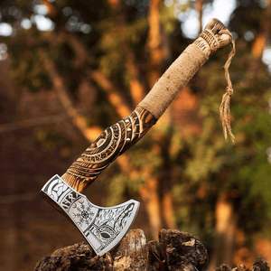 Hacha Vikinga Premium de Acero al Carbono Forjado a Mano de Alta Calidad con Grabado a Mano y Funda de Cuero Fino para Exteriores - Product Image 4