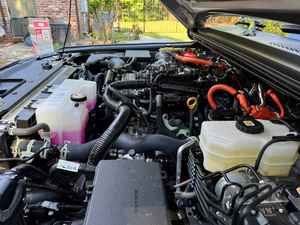 Usado 2024 T o y o t a L a n d C r u i s e r Primera edición 4WD a tiempo completo, Centro de bloqueo y diferenciales traseros - Product Image 4