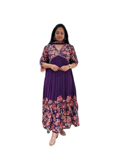 印度传统乔其纱刺绣扎里亮片作品乔其纱礼服价格便宜印度Salwar Kameez套装