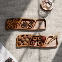 Assiette à collation en bois compartimentée personnalisée pour les entreprises de restauration, utilisable comme assiette à condiments ou à collations
