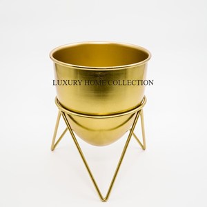 Elegante maceta de metal contemporánea con detalles tallados a mano de primera calidad para elegantes decoraciones de plantas para interiores y exteriores - Product Image 3