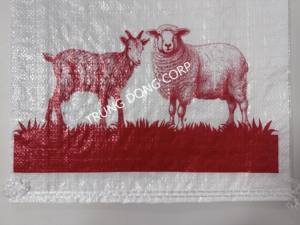 Sacs d'alimentation animale non enduits imprimés sur mesure avec gousset transparent ourlé PE de qualité alimentaire fabriqués au Vietnam - Product Image 3