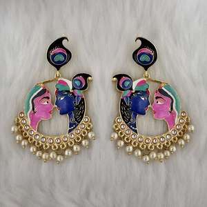 Kriaa Kundan Stone Radha Krishna Meenakari Boucles d'oreilles fines 1314426B Bijoux - Product Image 1