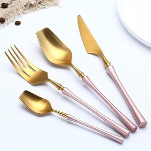 Couverts en acier inoxydable finition argentée une touche de luxe qui transforme chaque repas en une expérience royale - Product Image 4