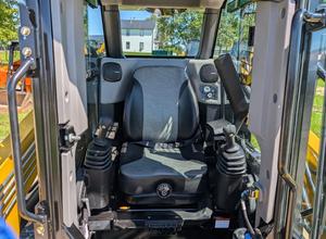 Livraison gratuite ASV RT-75 75hp 4ton Skid Steer Loader CE EPA approuvé Chargeur sur chenilles avec chargeur frontal Skid Steer Attachment - Product Image 6