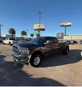รถกระบะ RAM 3500 Tradesman 4x4 ปี 2024 สภาพดีเยี่ยม รุ่น 4 ประตู แบบ Crew Cab กระบะ 8 ฟุต ล้อหลังแบบ DRW ใช้งานได้สมบูรณ์แบบ พร้อมส่งออก - Product Image 4