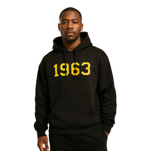 Año de Fundación 1963 Iota Phi Theta Sudadera con capucha negra Ropa de fraternidad griega Bordado personalizado Divine Nine HBCU Ropa - Product Image 1