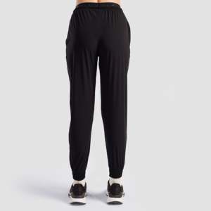 Pantalones Deportivos Transpirables de Cintura Media con Flexibilidad para Movimiento, Estilo Casual Negro para la Temporada de Primavera - Product Image 3