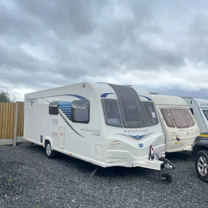 Autocaravana Mini Pop-up de Lujo Bailey Pegasus de 4 Plazas con Suspensión Independiente, Cama Fija, Autocaravana de Fibra de Vidrio para 4 Personas, 4x4 - Product Image 1