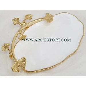 Bol de service de collations en laiton de couleur blanche et or fantaisie avec des poignées plaquées or de conception de feuille Vaisselle Bol de service de nourriture en métal - Product Image 1