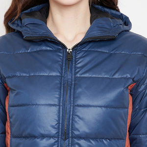 Vêtements de mode d'extérieur en marque privée, veste matelassée légère décontractée pour femmes, motif uni, imperméable, coupe-vent, vêtements d'hiver, fermeture éclair - Product Image 4