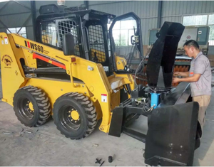 Сельскохозяйственный колесный сельскохозяйственный трактор мощностью 70 л.с. с гидравлическим снегоочистителем в передней части погрузчика или типа PTO - Product Image 6