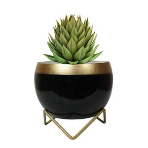 Decoración de mesa con acabado dorado Florero de metal Fabricante al por mayor Diseño hecho a mano Florero de metal de latón - Product Image 6